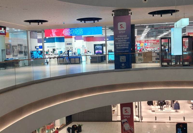 Ecrane cu leduri magazine