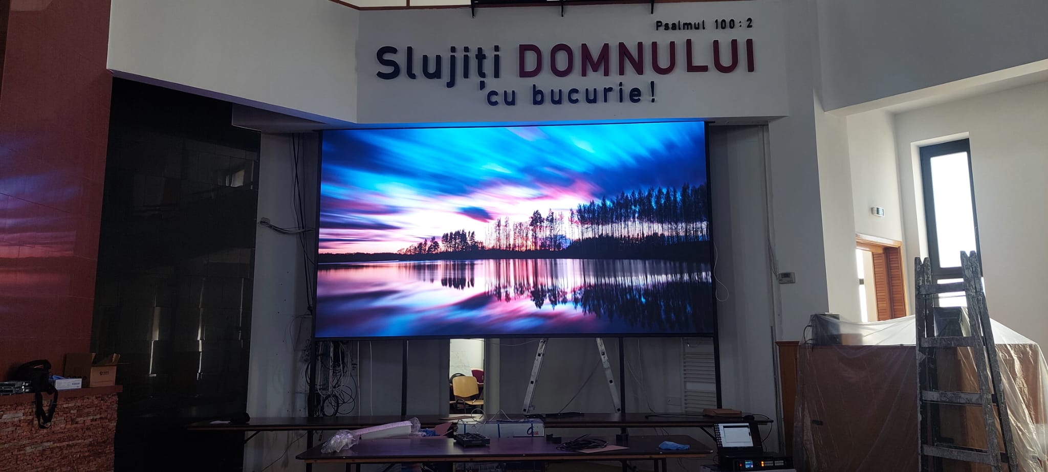 Ecran LED P2mm in lacas de cult - EcraneLED.ro